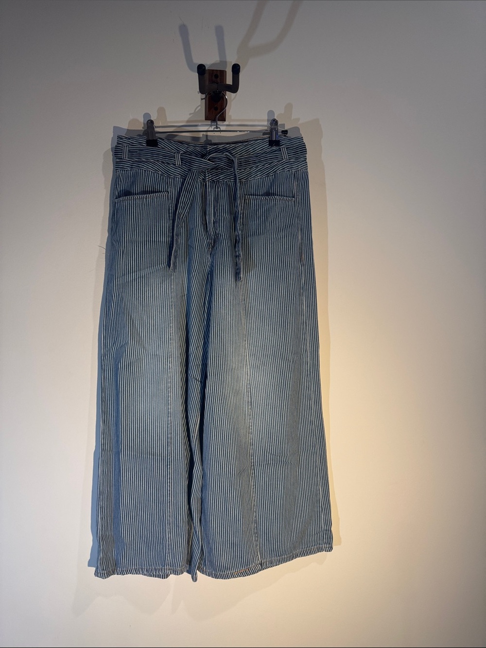 Kensie Blue Pinstripe Cropped Wide-Leg Jeans with Tie Waist